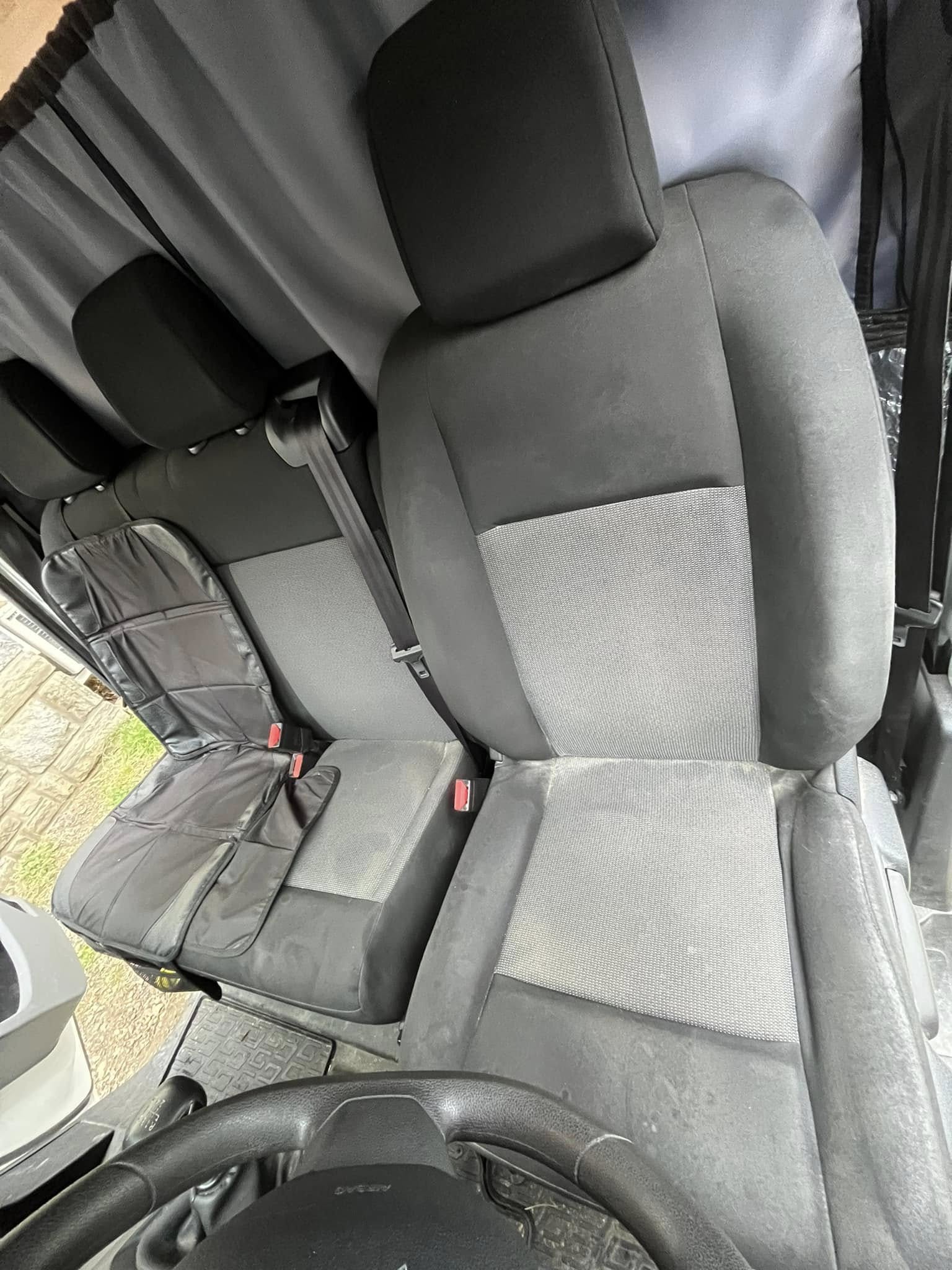 Siège textile après nettoyage